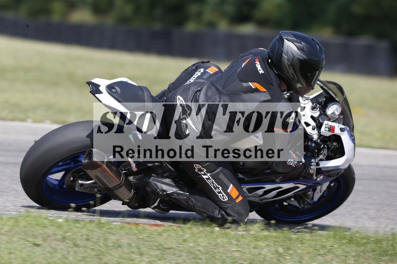/45 10.08.2025 Plüss Moto Sport ADR/Freies Fahren/backside